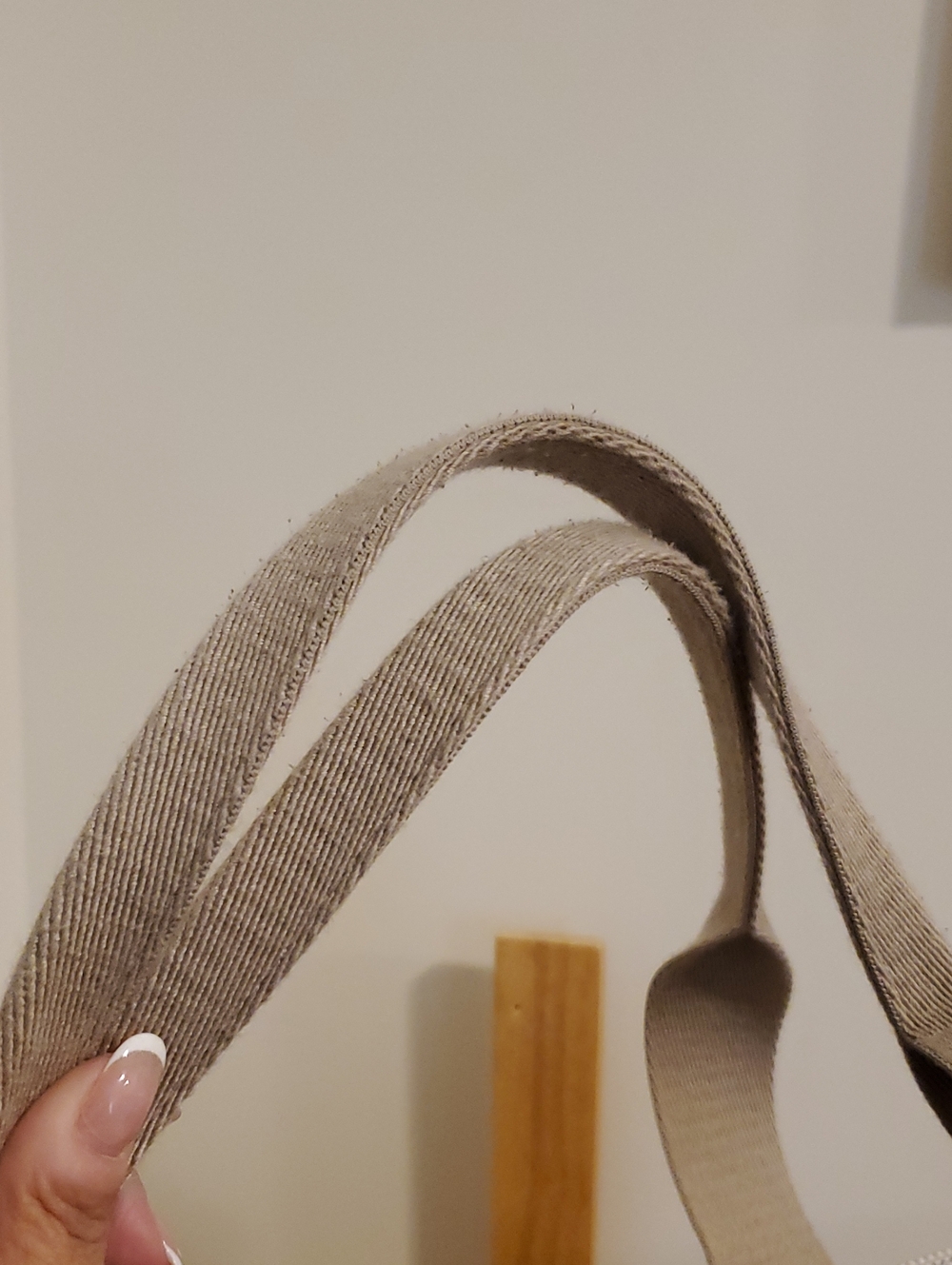 Lululemon Two-Tone Canvas Tote Bag 10L in Like New Condition ... Mojave Tan - Picture 9 of 13